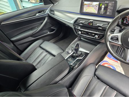 2021 BMW 5 Series - thumbnail 18