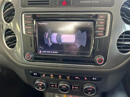 2016 Volkswagen Tiguan EDITION-R 2.0 TDI 150HP MANUAL 6SPEED FWD 5DR €14,900 thumbnail