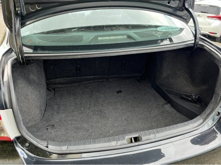 2013 Toyota Corolla - thumbnail 8