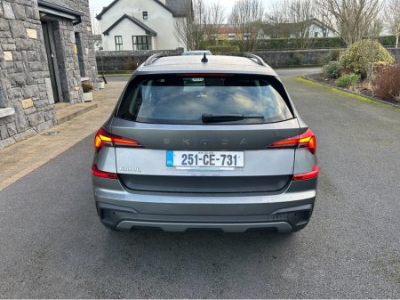 2025 Skoda Kamiq SEL Petrol 1.0 TSI 115HP €27,995 thumbnail