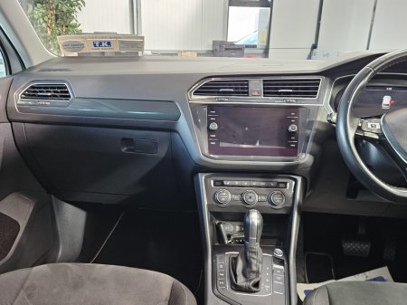 2017 Volkswagen Tiguan - thumbnail 13