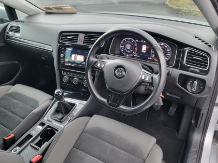 2018 Volkswagen Golf  €14,999 thumbnail