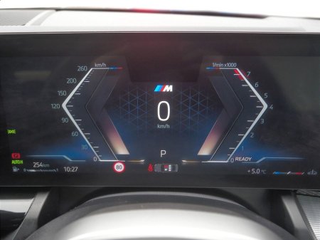 2025 BMW 5 Series - thumbnail 9