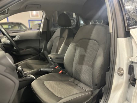 2015 Audi A1 DBA-8XCHZ 3DR €12,950 thumbnail