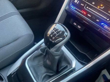 2022 Volkswagen T-Roc 2.0 TDI 116HP Life €25,475 thumbnail