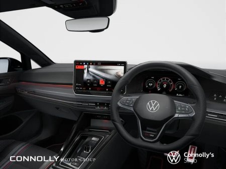 2026 Volkswagen Golf - view 4