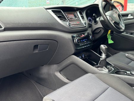 2016 Hyundai Tucson - thumbnail 16