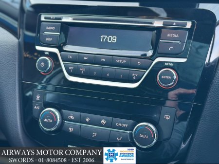 2016 Nissan Qashqai 1.2 AUTO 5DR - LOW KMS & PANROOF €14,950 thumbnail