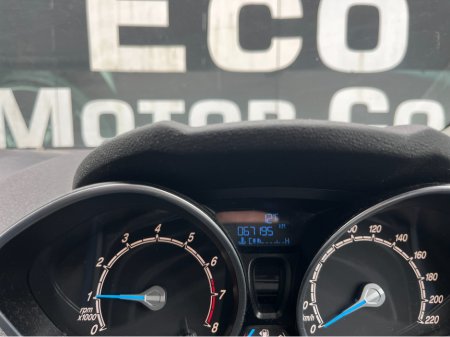 2013 Ford Fiesta - thumbnail 7