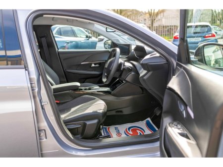 2025 Peugeot 208 - thumbnail 14