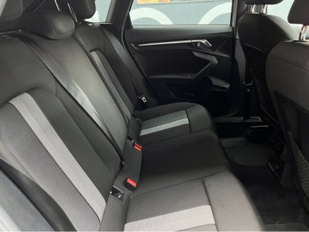 2023 Audi A3 2023 AUDI A3 SPORTBACK 30TFSI 1.0 AUTOMATIC / CRUISE CONTROL / REVERSE CAMERA / HEATED SEATS / PADDLE SHIFTERS thumbnail