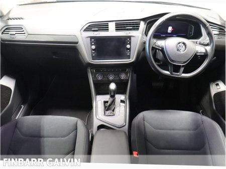 2020 Volkswagen Tiguan Allspace 2.0 TDI 150HP R-Line DSG 7S €38,950 thumbnail