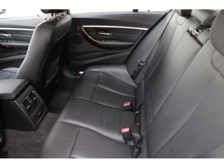 2018 BMW 3 Series - thumbnail 21