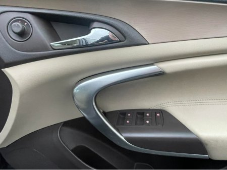 2011 Vauxhall Insignia 1.8 VVT-I EXCLUSIVE 138BHP LOW KM €3,450 thumbnail