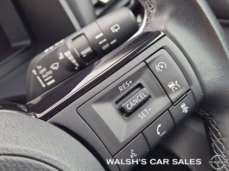 2022 Nissan Qashqai 1.3 SV Premium 2T €21,950 thumbnail