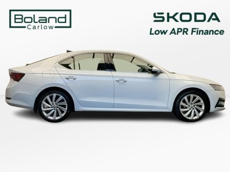 2024 Skoda Octavia - view 4
