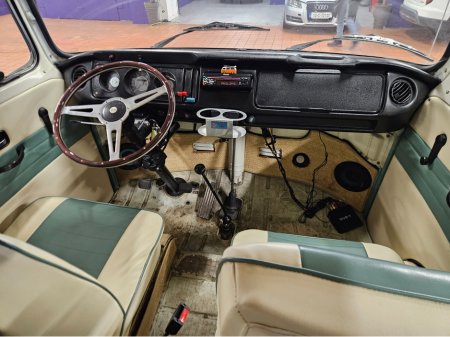 1971 Volkswagen T2 Campervan Westfalia thumbnail