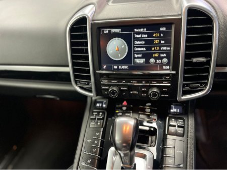 2014 Porsche Cayenne 3.0 D V6 PLATINUM EDITION €27,900 thumbnail