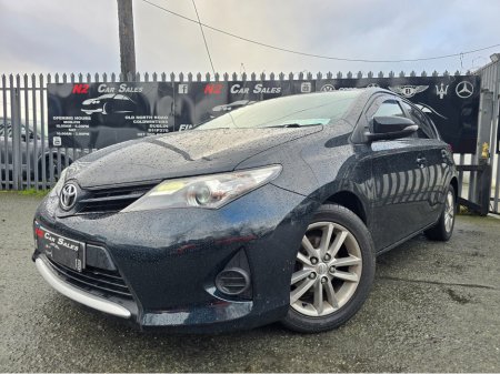 2015 Toyota Auris - €8,950