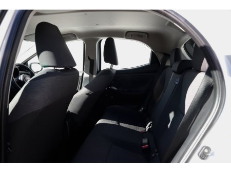 2021 Toyota Yaris - thumbnail 11