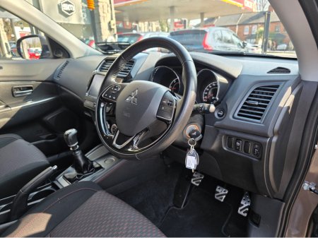 2019 Mitsubishi ASX - thumbnail 12