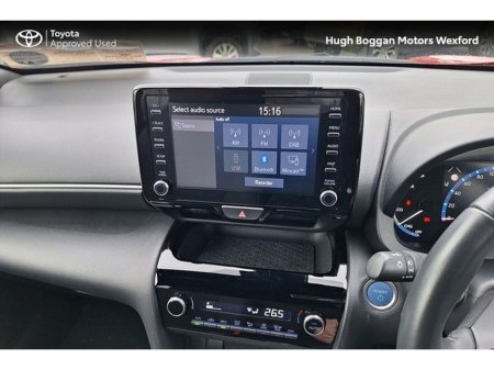 2024 Toyota Yaris Cross LUNA SPORT BITONE, MINT CONDITION €29,995 thumbnail