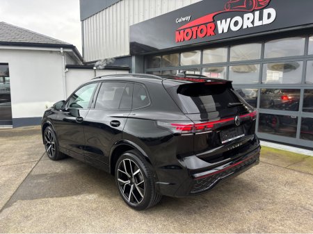 2025 Volkswagen Tiguan R-LINE ETSI S-A TSI DSG €49,900 thumbnail