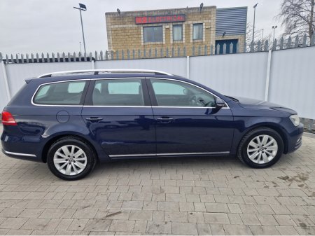 2012 Volkswagen Passat - thumbnail 14