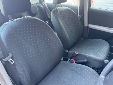 2007 Toyota Yaris - thumbnail 8