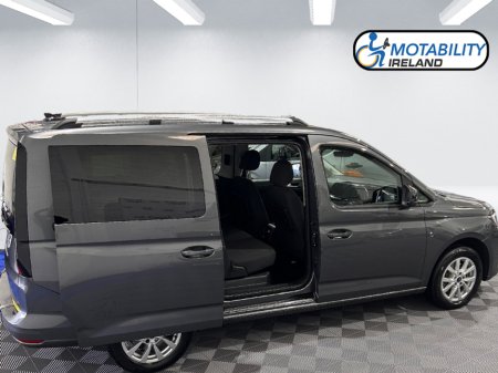 2023 Ford Grand Tourneo Connect Wheelchair Accessible €44,995