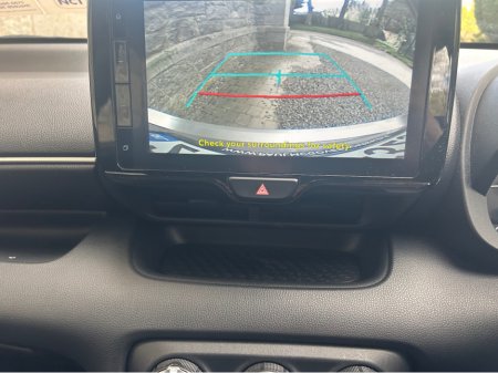 2024 Toyota Yaris - thumbnail 11