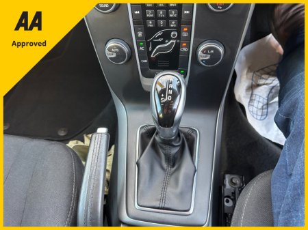 2014 Volvo V40 1.6 T4 5DR AUTO FULLY LOADED WITH SPEC €10,750 thumbnail