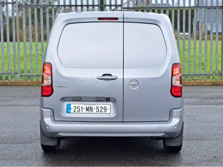 2025 Opel Combo SPORTIVE L1H1 1.5TD 100BHP **REVERSING CAMERA** €19,919 thumbnail