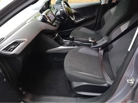 2018 Peugeot 2008 - thumbnail 10