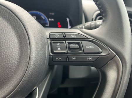 2025 Toyota Yaris Cross - thumbnail 18