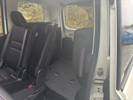 2018 Nissan Serena  €16,950 thumbnail