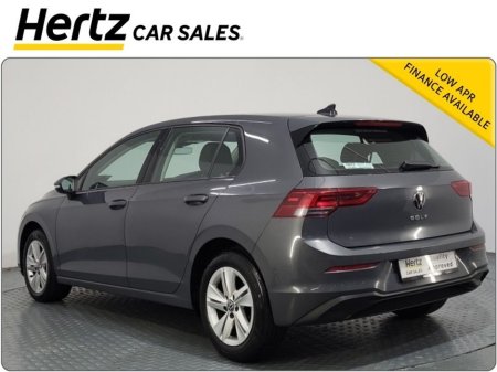 2024 Volkswagen Golf Life 115HP 2.0TDI Diesel Manual €28,745