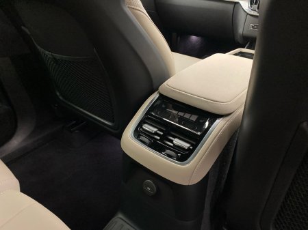 2025 Volvo XC90 - thumbnail 16
