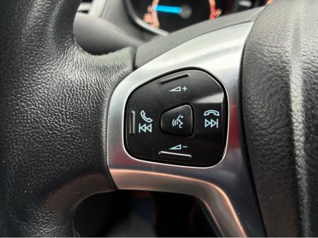 2014 Ford Fiesta - thumbnail 21