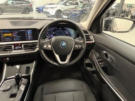 2022 BMW 3 Series - thumbnail 13