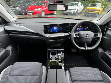 2026 Opel Astra E | SC | 155PS €35,070