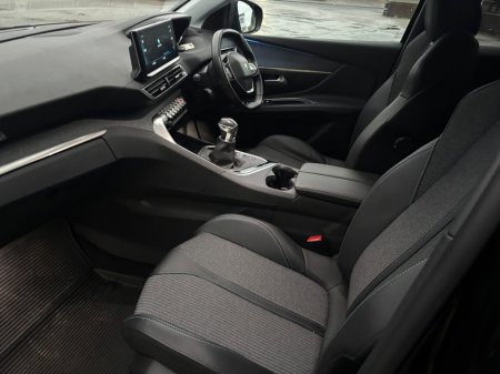 2022 Peugeot 3008 1.5 BlueHDi 130bhp Allure €25,950 thumbnail