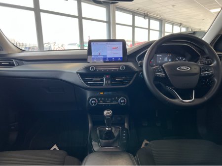 2023 Ford Focus - thumbnail 4