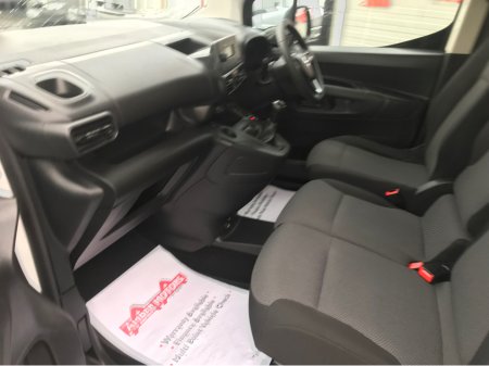 2020 Opel Combo L1H1-1.5 75PS 5 SP 5DR €11,750 thumbnail