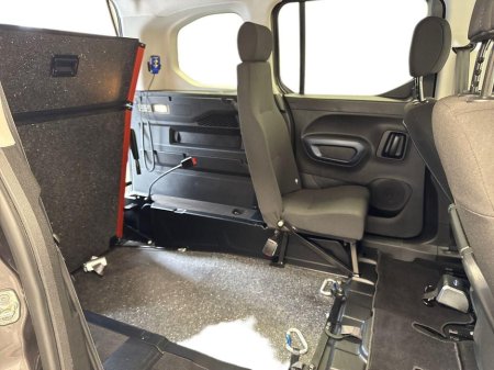 2023 Peugeot Rifter - thumbnail 10