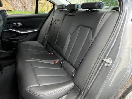 2022 BMW 3 Series 2.0 D..HEATED SEATS..REAR CAMERA WITH PARK ASSIST..WARRANTY INCLUDED..FINANC EPROVIDED €29,500 thumbnail