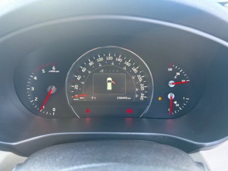 2017 Kia Sorento Platinum AWD (7 seats) €14,995 thumbnail