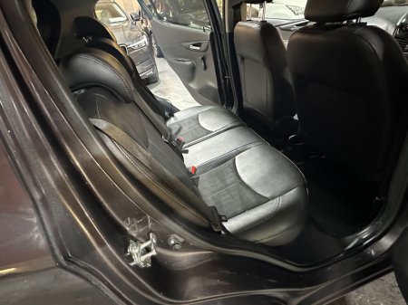 2016 Opel Karl 1.0i 75PS S €7,488 thumbnail