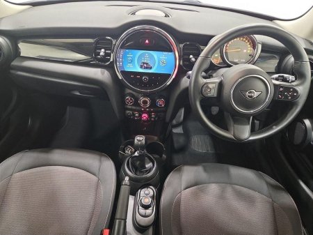 2021 MINI Hatch - thumbnail 4