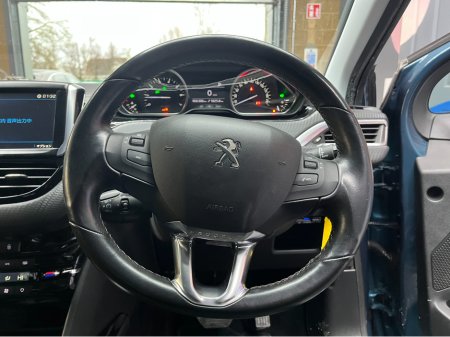 2018 Peugeot 2008 €14950! 2018 PEUGEOT 2008 AUTOMATIC ALLURE 1.2 AUTOMATIC / CRUISE CONTROL / REVERSE CAMERA AND MORE €14,950 thumbnail